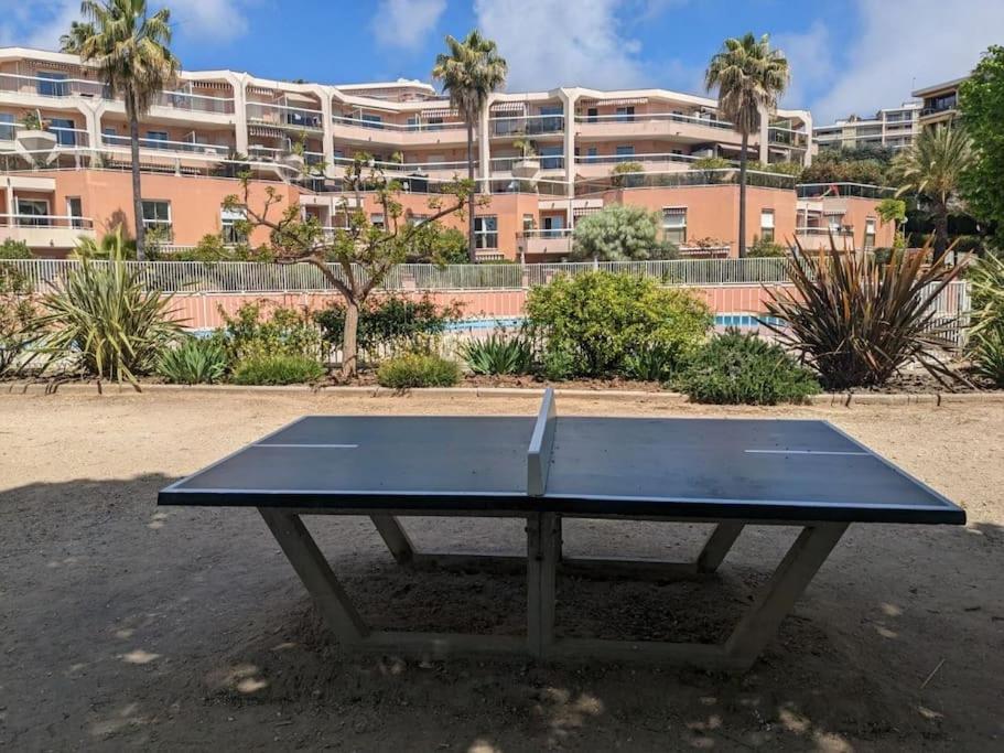 Appartement Vue Mer Sur Les Hauteurs De Nice Luaran gambar