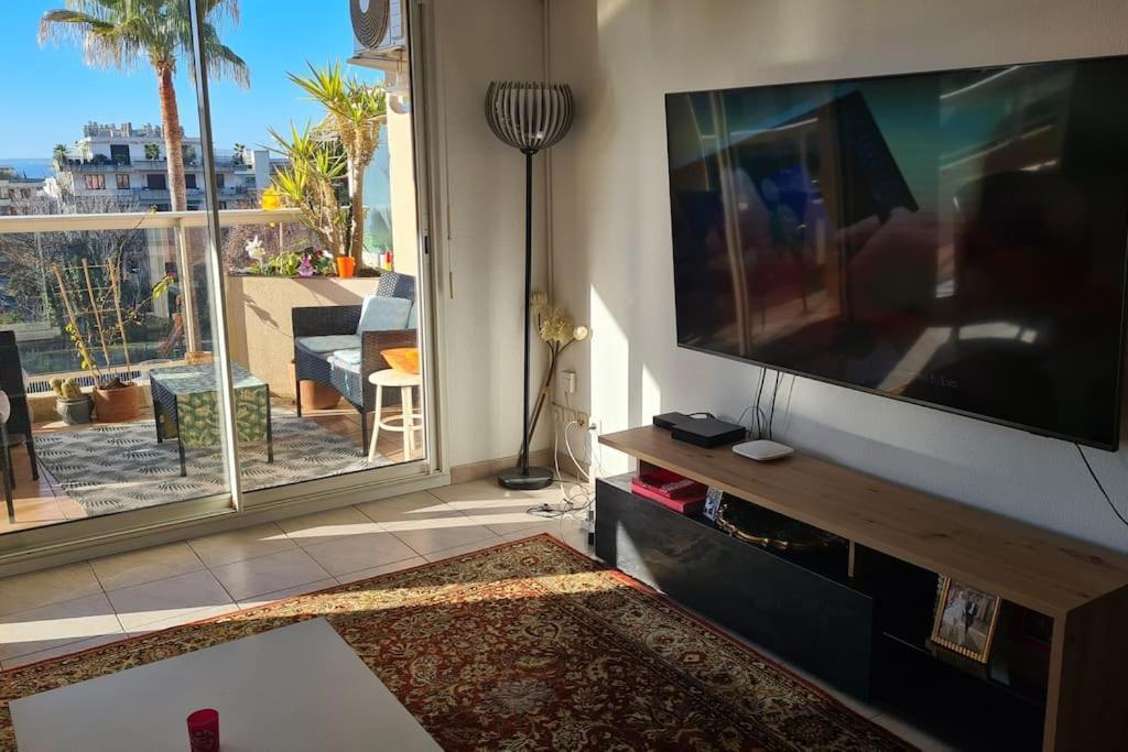 Appartement Vue Mer Sur Les Hauteurs De Nice Luaran gambar