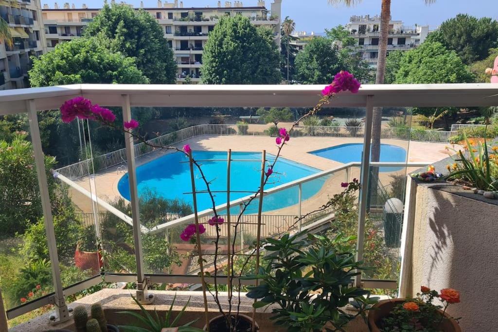 Appartement Vue Mer Sur Les Hauteurs De Nice Luaran gambar