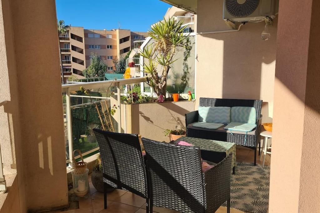 Appartement Vue Mer Sur Les Hauteurs De Nice Luaran gambar