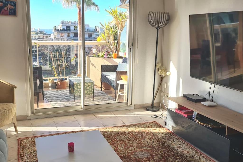 Appartement Vue Mer Sur Les Hauteurs De Nice Luaran gambar