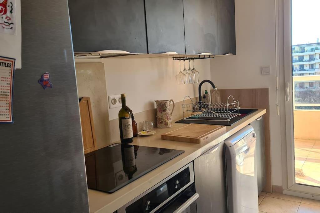 Appartement Vue Mer Sur Les Hauteurs De Nice Luaran gambar