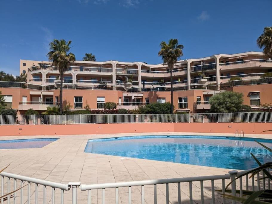 Appartement Vue Mer Sur Les Hauteurs De Nice Luaran gambar